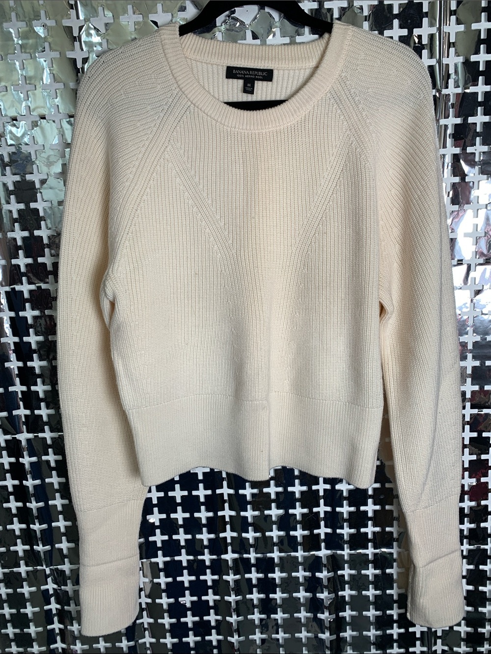 Banana Republic Ivory Crewneck Knit Sweater